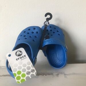 CROCS NWT KIDS CAYMAN SEA BLUE SLIP ONS